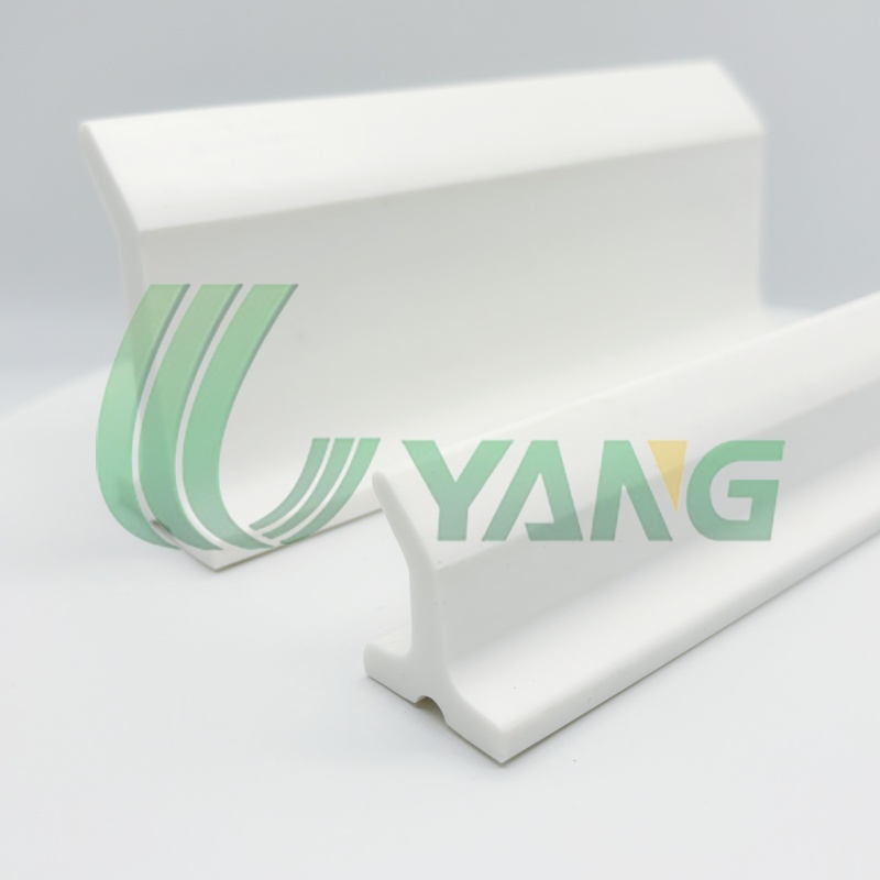 Conveyor belt Cleat