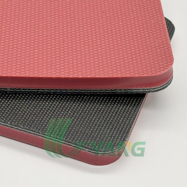 small Golf red rubber conveyor belt