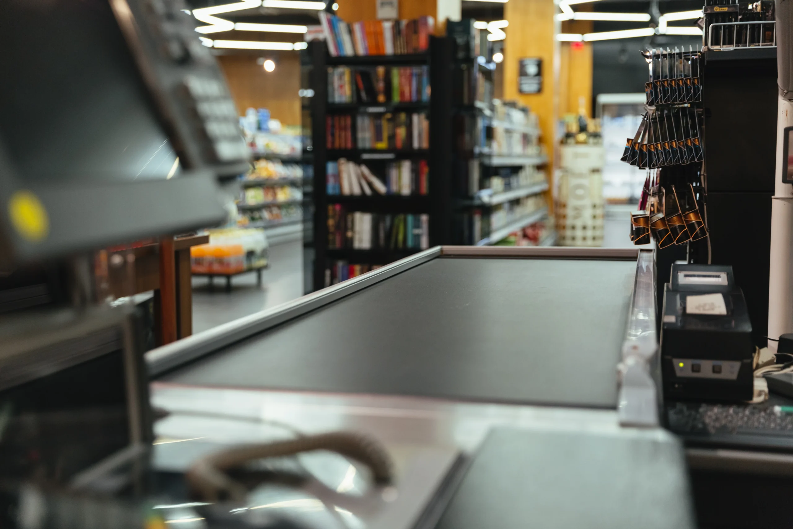 1-empty-cashier-work-place